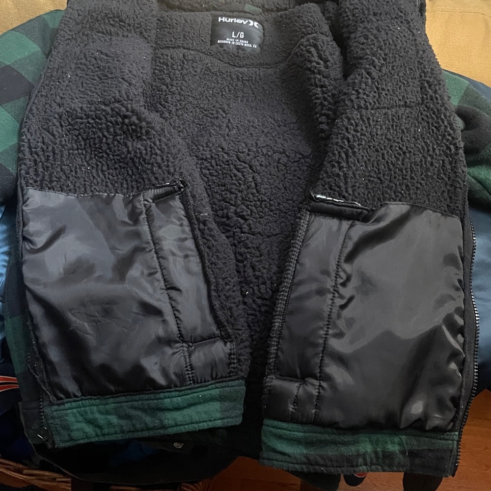 Hurley Men's Black and Green Checkered Plaid Fleece Lined Jacketed Large - Picture 5 of 5